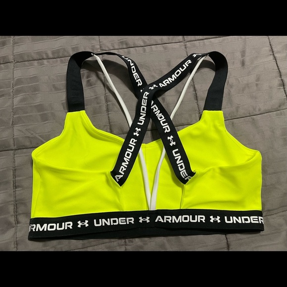 Medium Under Armour Sports Bra - Picture 2 of 3